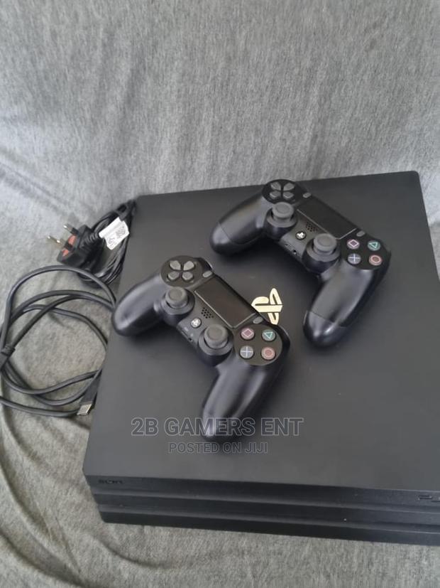 Play Station 4 PRO USED VERSION - thumbnail 4