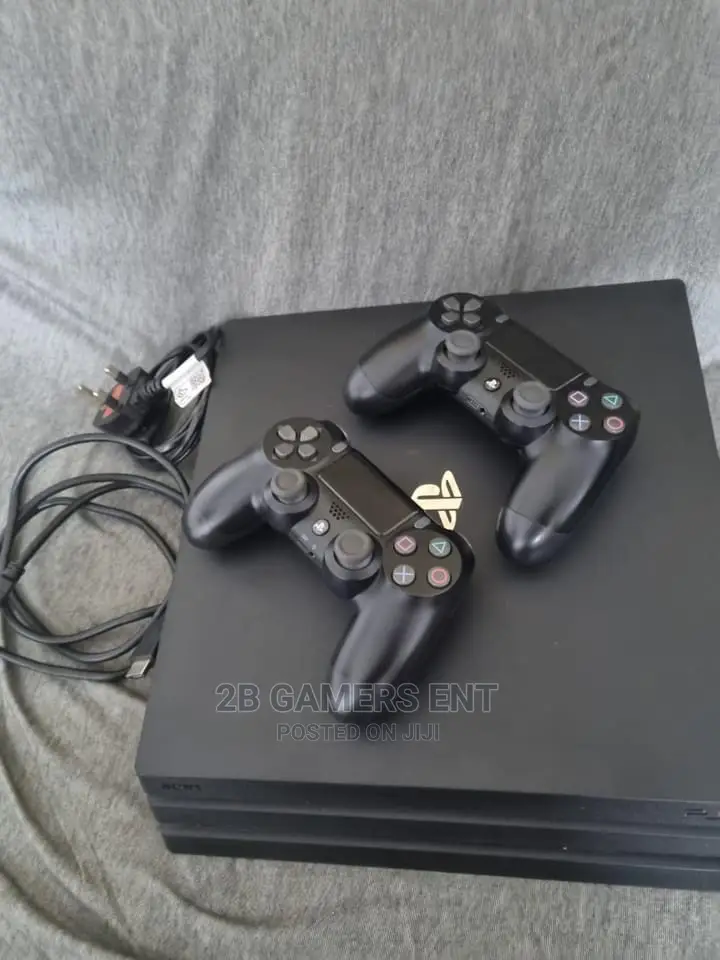 Play Station 4 PRO USED VERSION