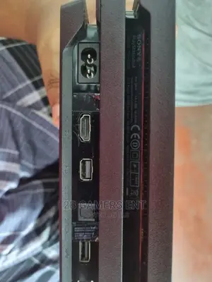 Play Station 4 PRO USED VERSION