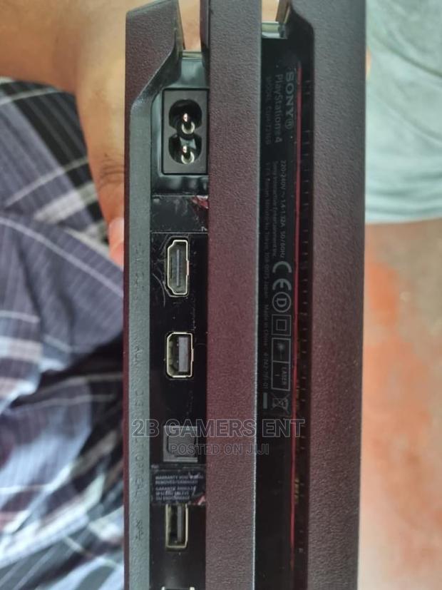 Play Station 4 PRO USED VERSION - thumbnail 5