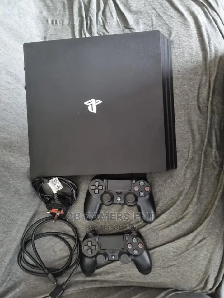 Play Station 4 PRO USED VERSION