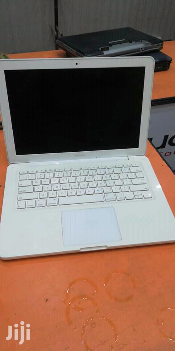 Laptop Apple MacBook 4GB Intel Core 2 Duo HDD 320GB - thumbnail 2