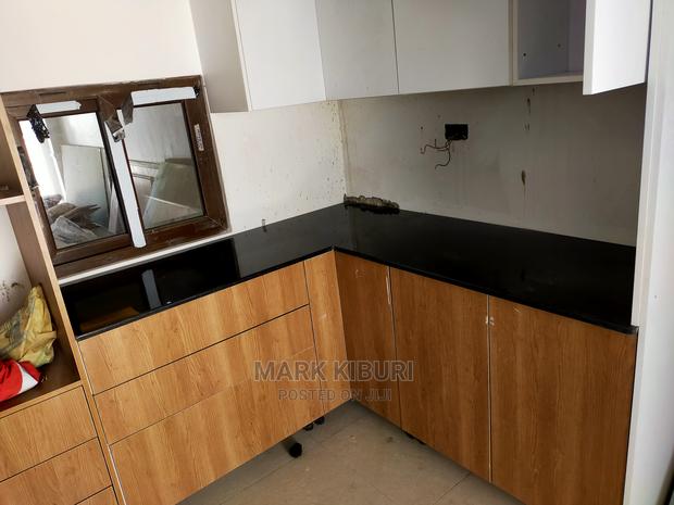 Black Granite Top - thumbnail 3