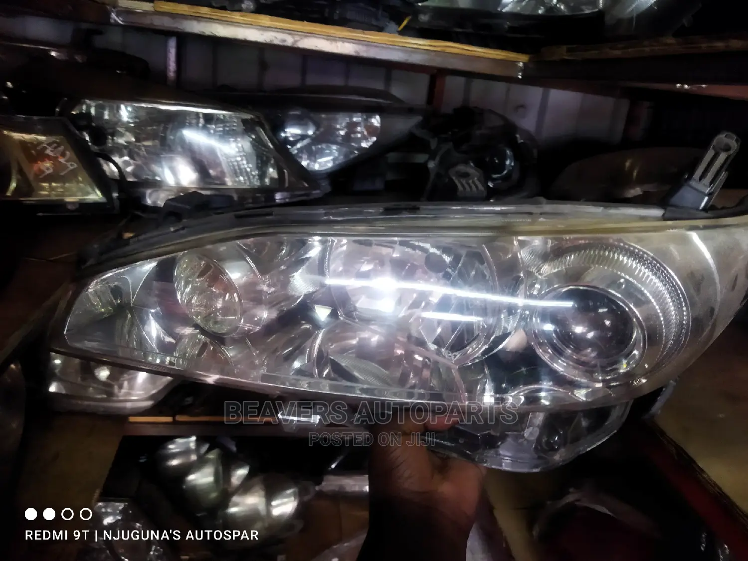 Wish 2012 Non Zenon Headlight