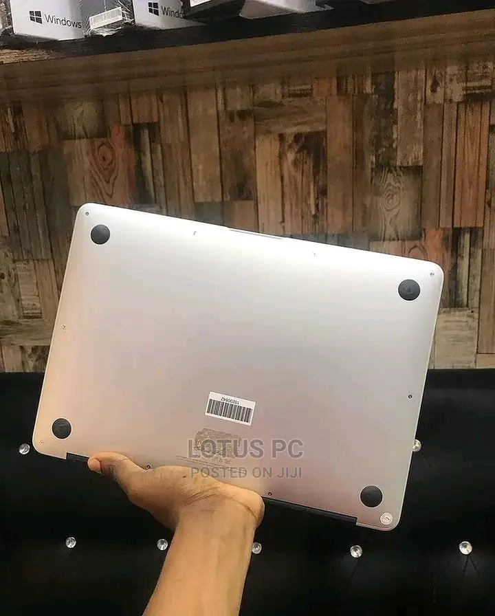 Laptop Apple MacBook 2017 8GB Intel Core I5 SSD 256GB