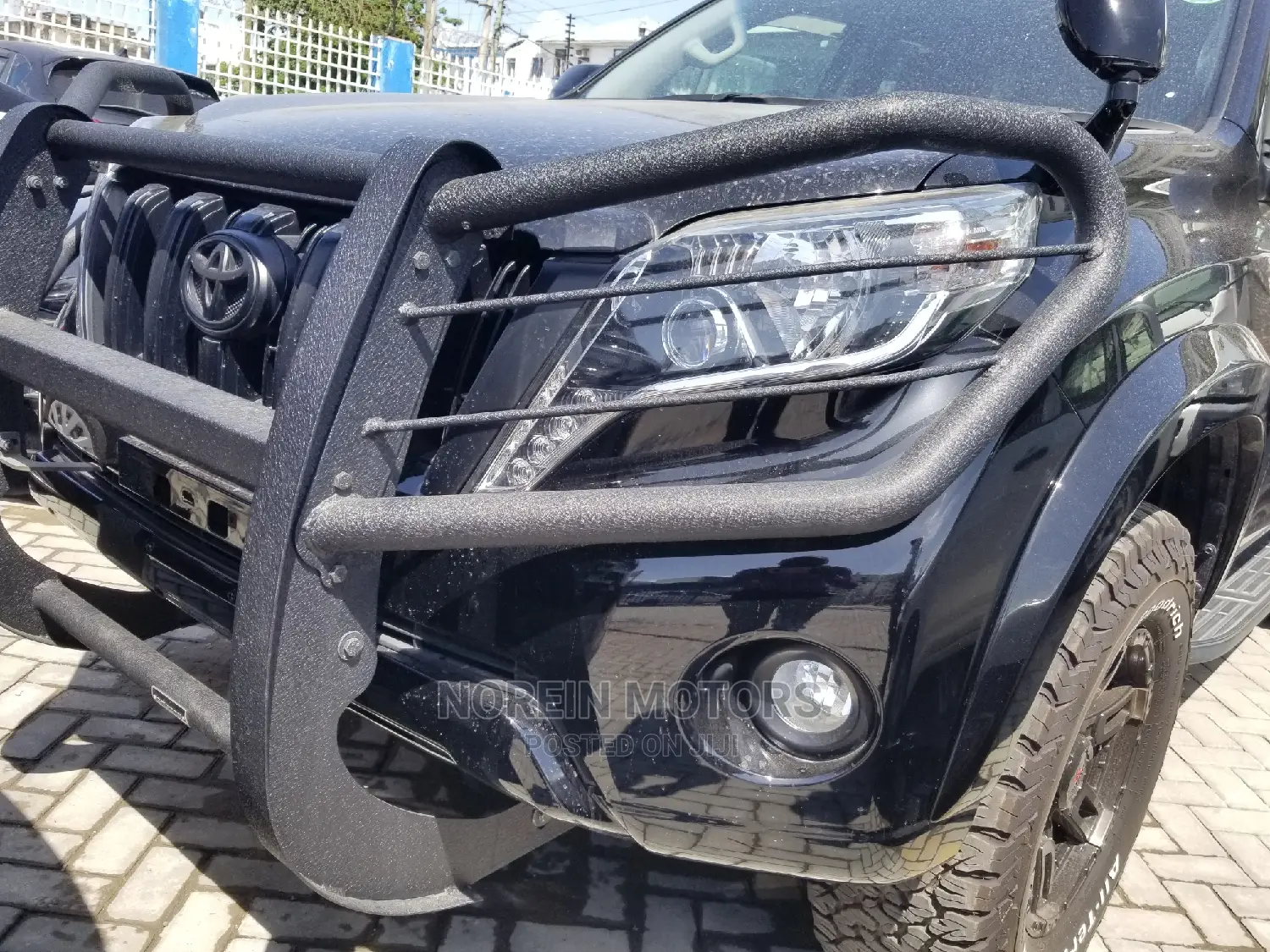 Toyota Land Cruiser Prado 2016 Black