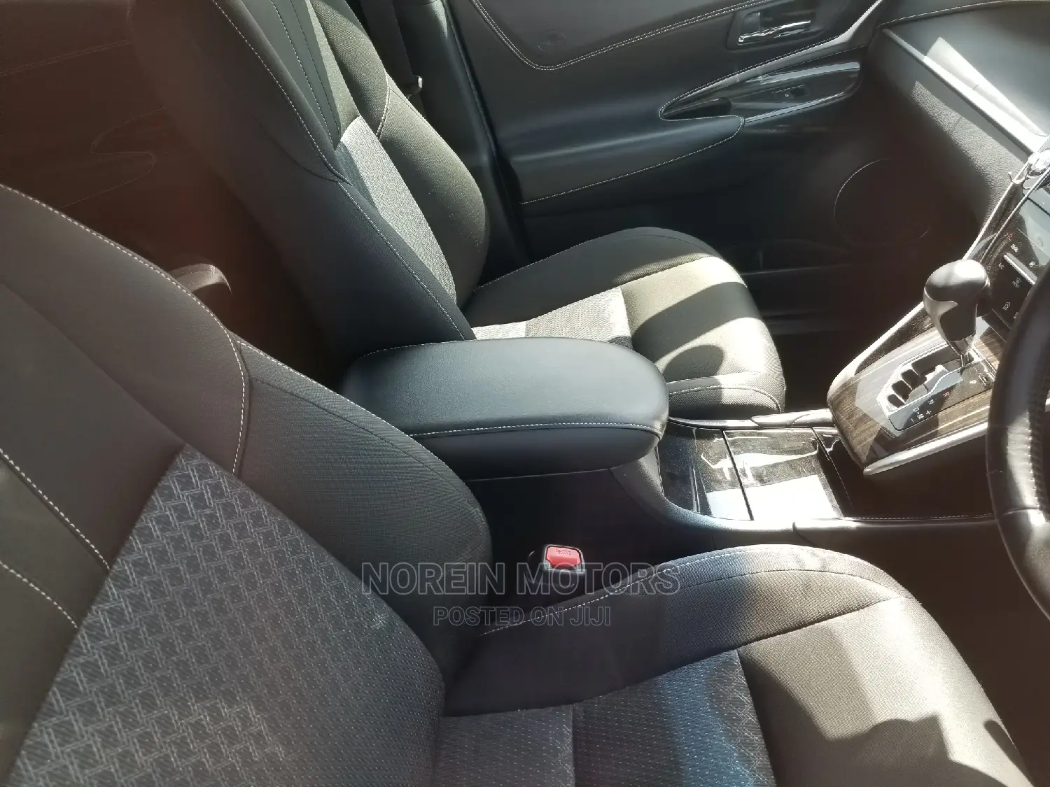 Toyota Harrier 2.0 4WD 2015 Purple