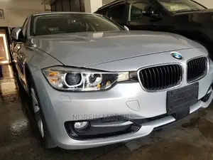 BMW 320i 2015 Silver