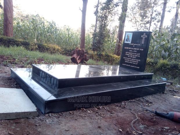 Granite(Quality Grave Tops)