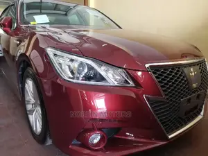 Toyota Crown 2015 Red