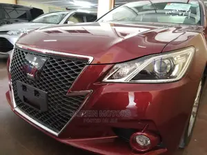 Toyota Crown 2015 Red