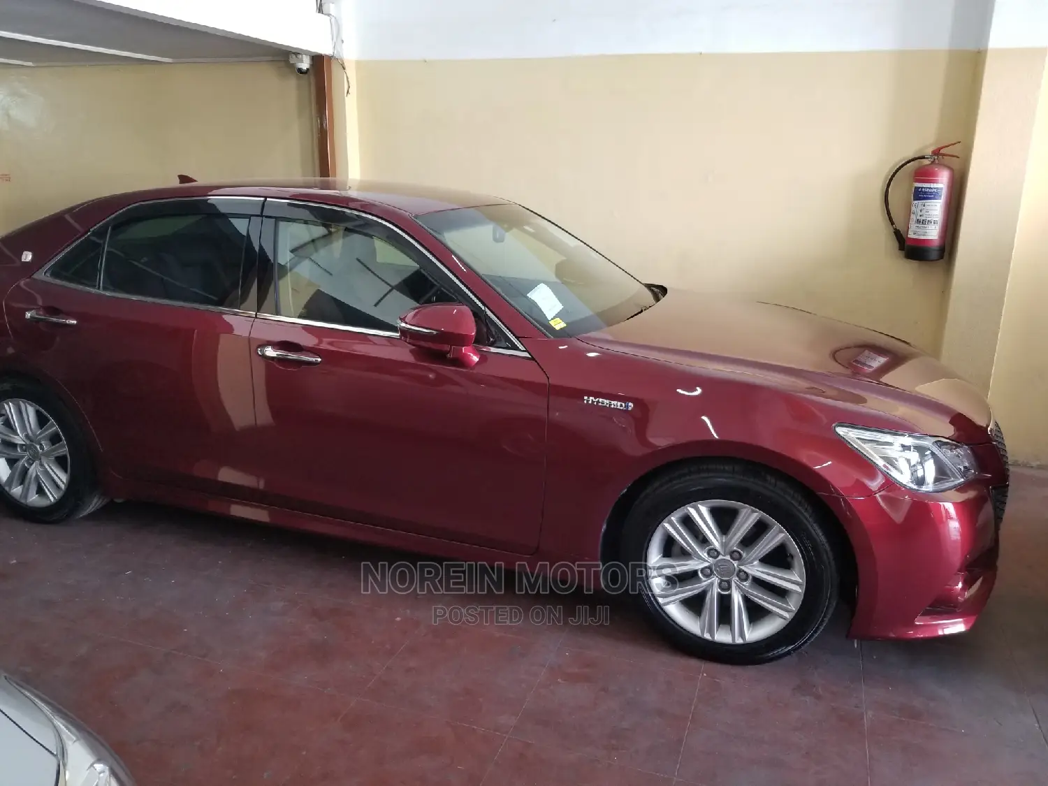 Toyota Crown 2015 Red