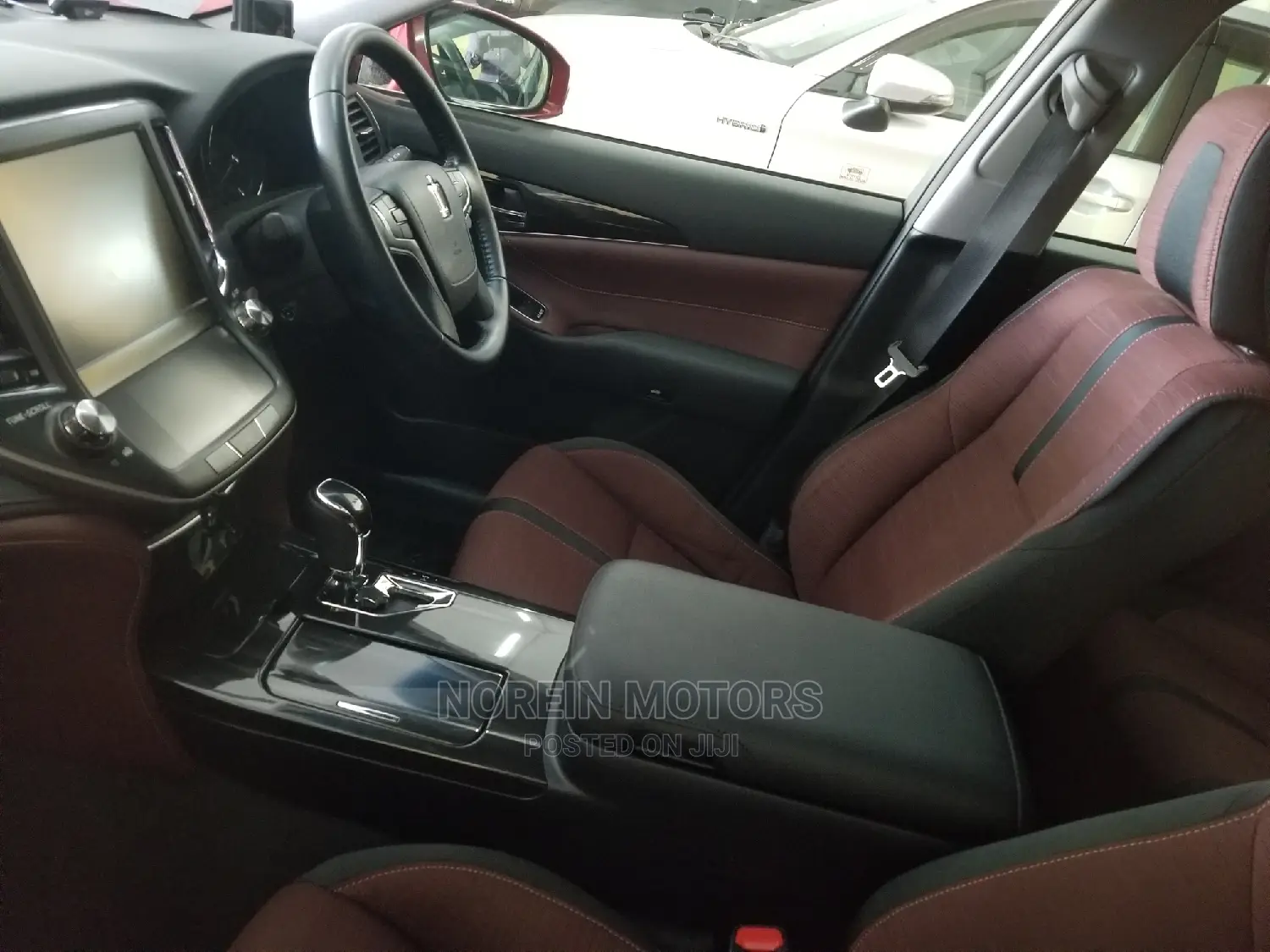 Toyota Crown 2015 Red