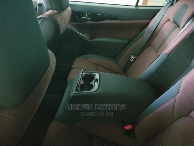 Toyota Crown 2015 Red - thumbnail 10