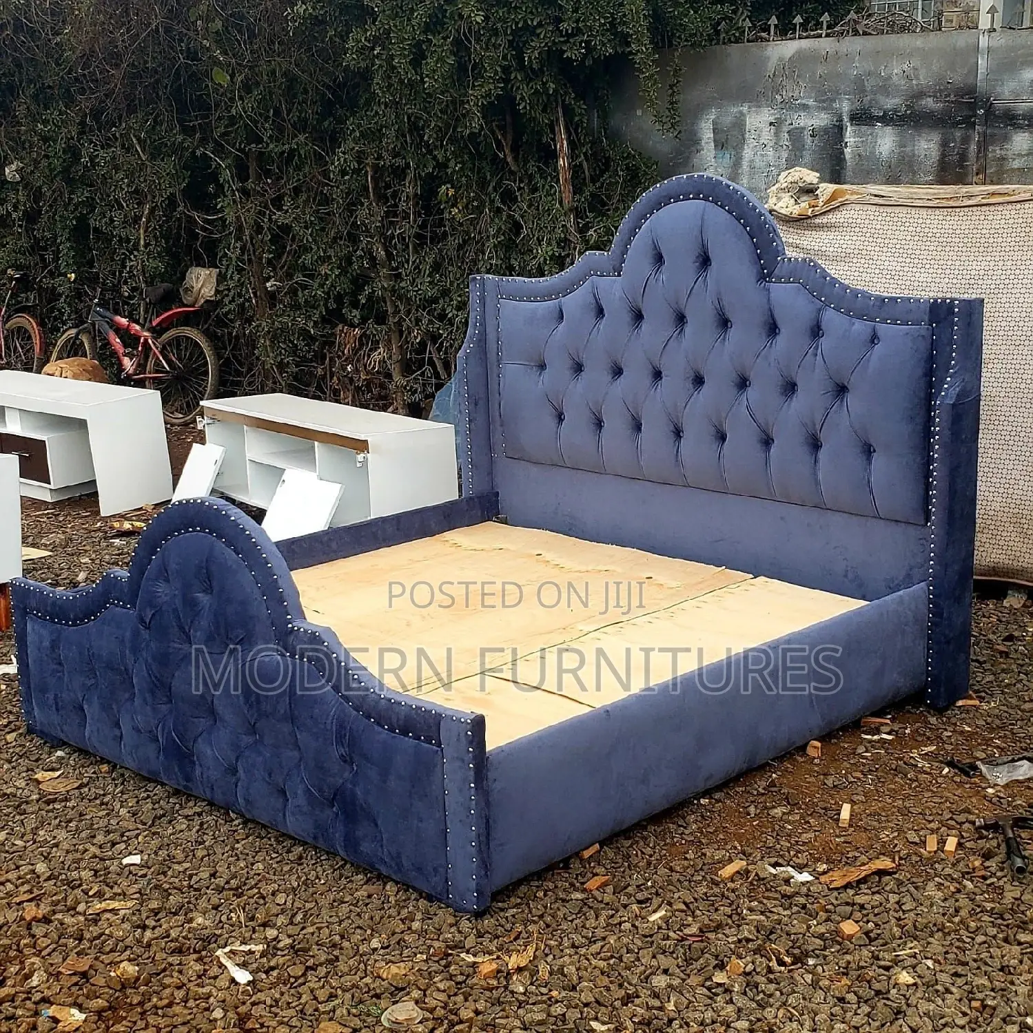 6/6 Bed Tufted Bed