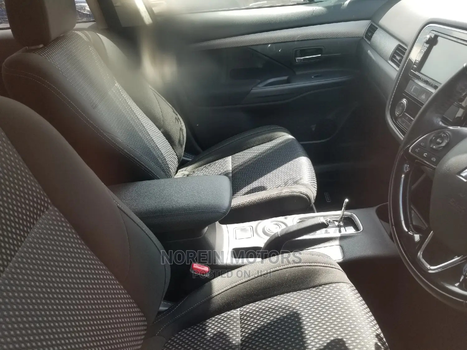 Mitsubishi Outlander 2015 Silver