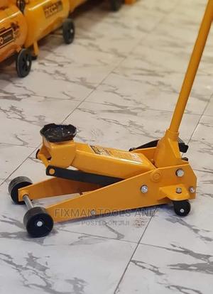 3 Ton Hydraulic Jack Perfect and Safety Lifting - thumbnail 2