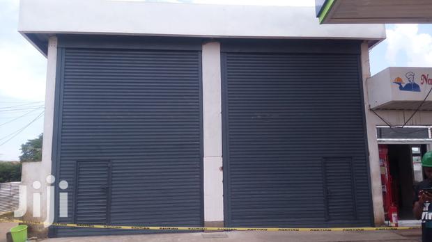 20ft Container Stalls - main view