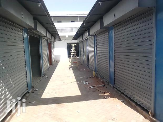 20ft Container Stalls - thumbnail 6