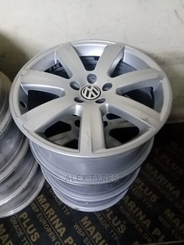 Size 17 Inches Volkeswagen Original Sport Rims Set