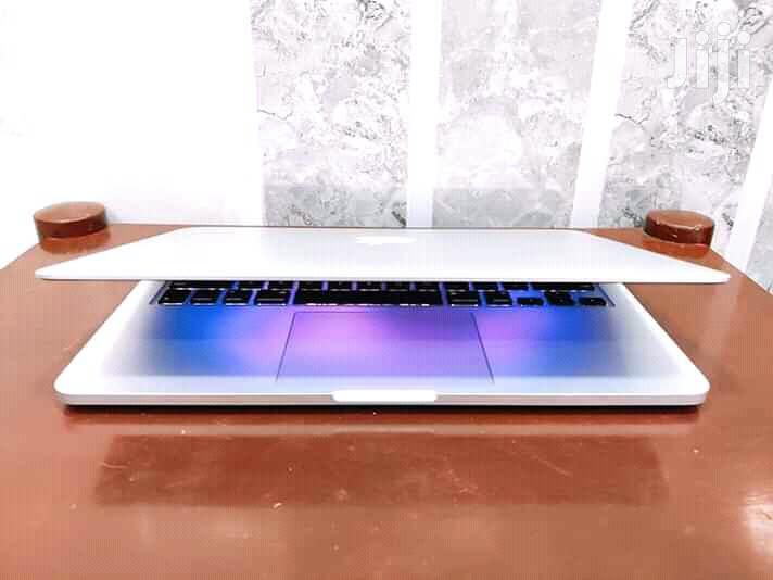Laptop Apple MacBook Pro 4GB Intel Core i5 SSD 256GB