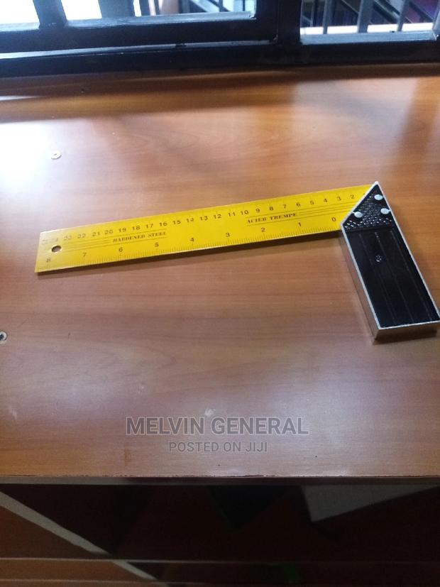 Yellow Try Square - main view