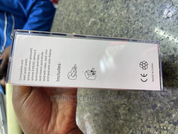 iPad Charger. - thumbnail 4