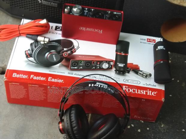 Soundcard/ Condenser Microphone/ Headphones - main view