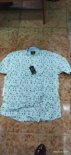 Sort Sleeved Shirt