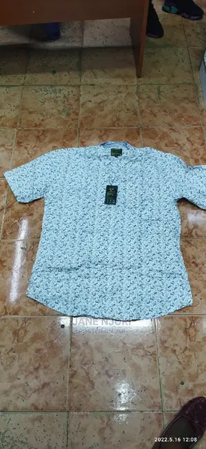 Sort Sleeved Shirt