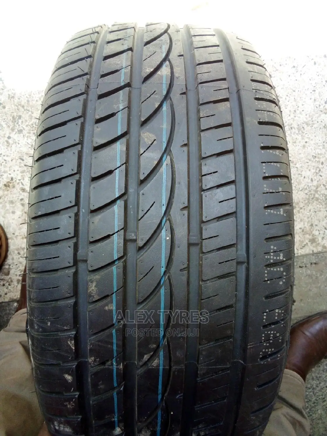 245/45zr17 Aplus Tyres Made in China