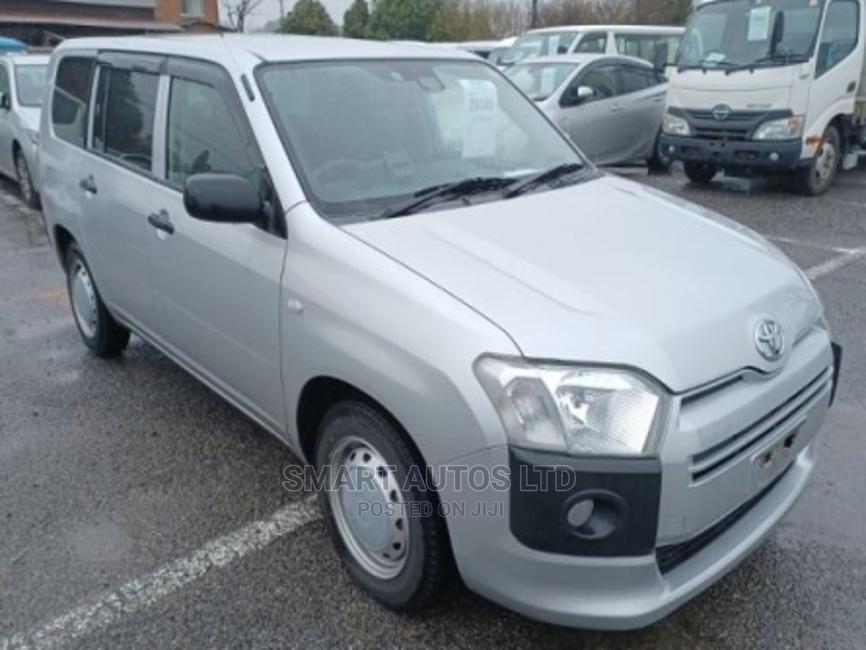 Toyota probox 2017