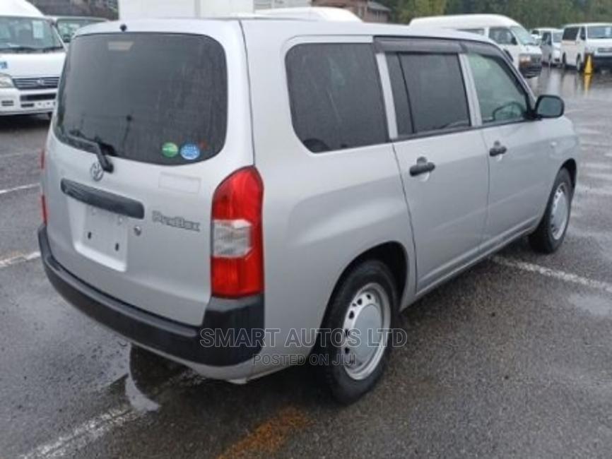 Toyota probox 2017
