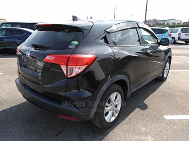 Honda Vezel 2015 Black - thumbnail 3