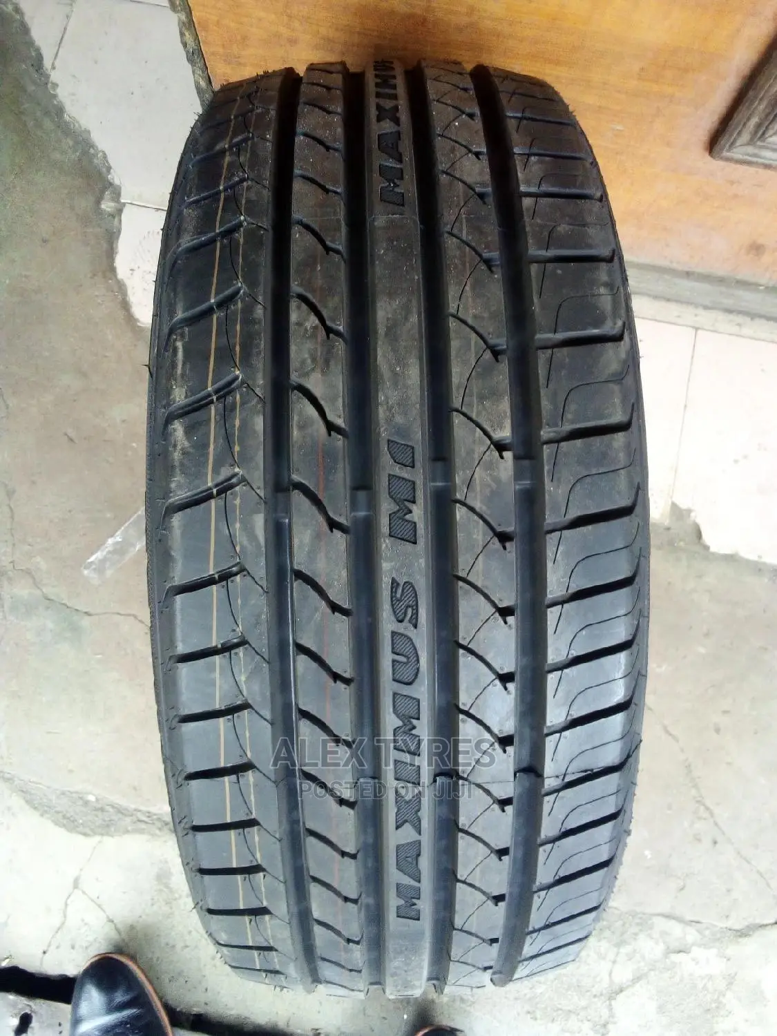 235/45r18 Maxtreck Tyres Made in China