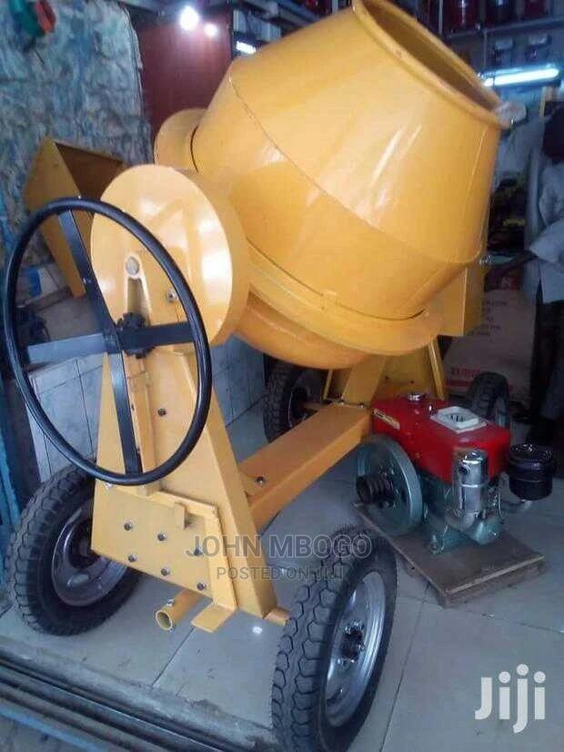 Concrete Mixer - thumbnail 2