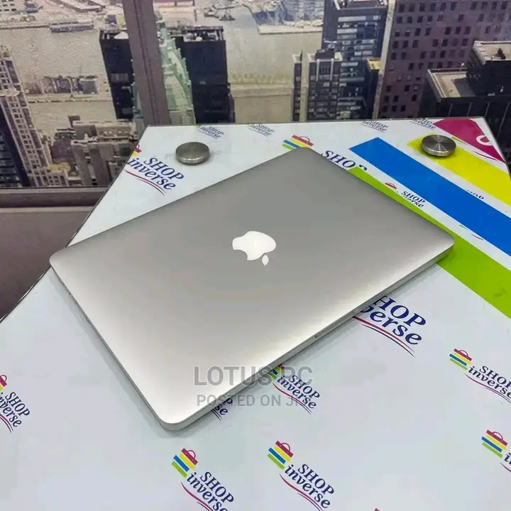 Laptop Apple MacBook Pro 2015 8GB Intel Core I5 SSD 256GB