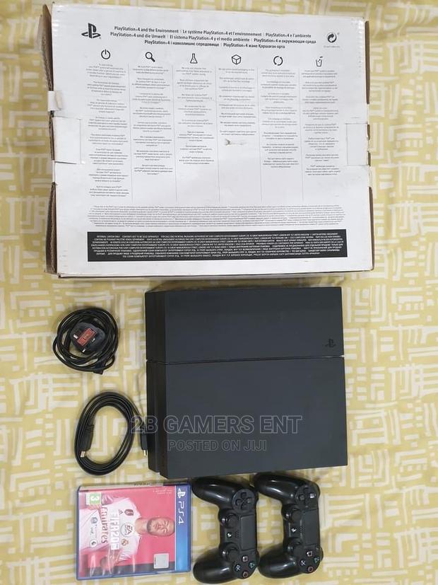 Play Station 4, 2 Pads, Fifa20 Free - thumbnail 4