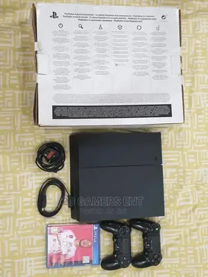 Play Station 4, 2 Pads, Fifa20 Free