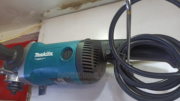 Makita Original Grinder 9inch