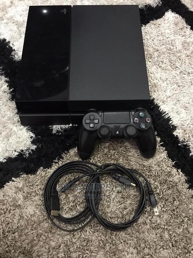 Standard PS4 500GB , 1 Pad - main view
