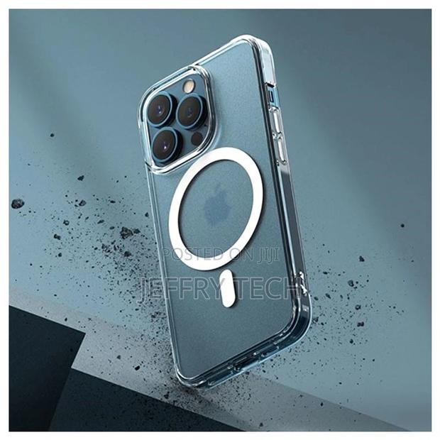Magnetic Hybrid Case for iPhone 13 Pro - thumbnail 3