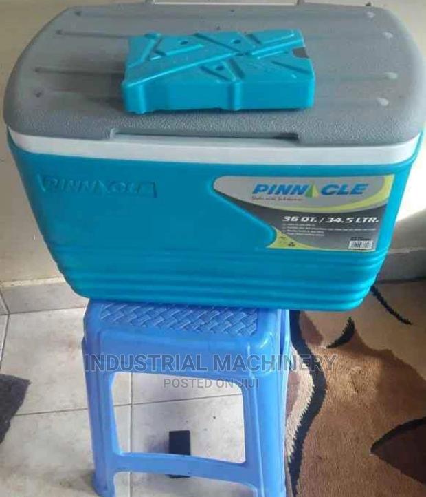 34l Cooler Box - main view