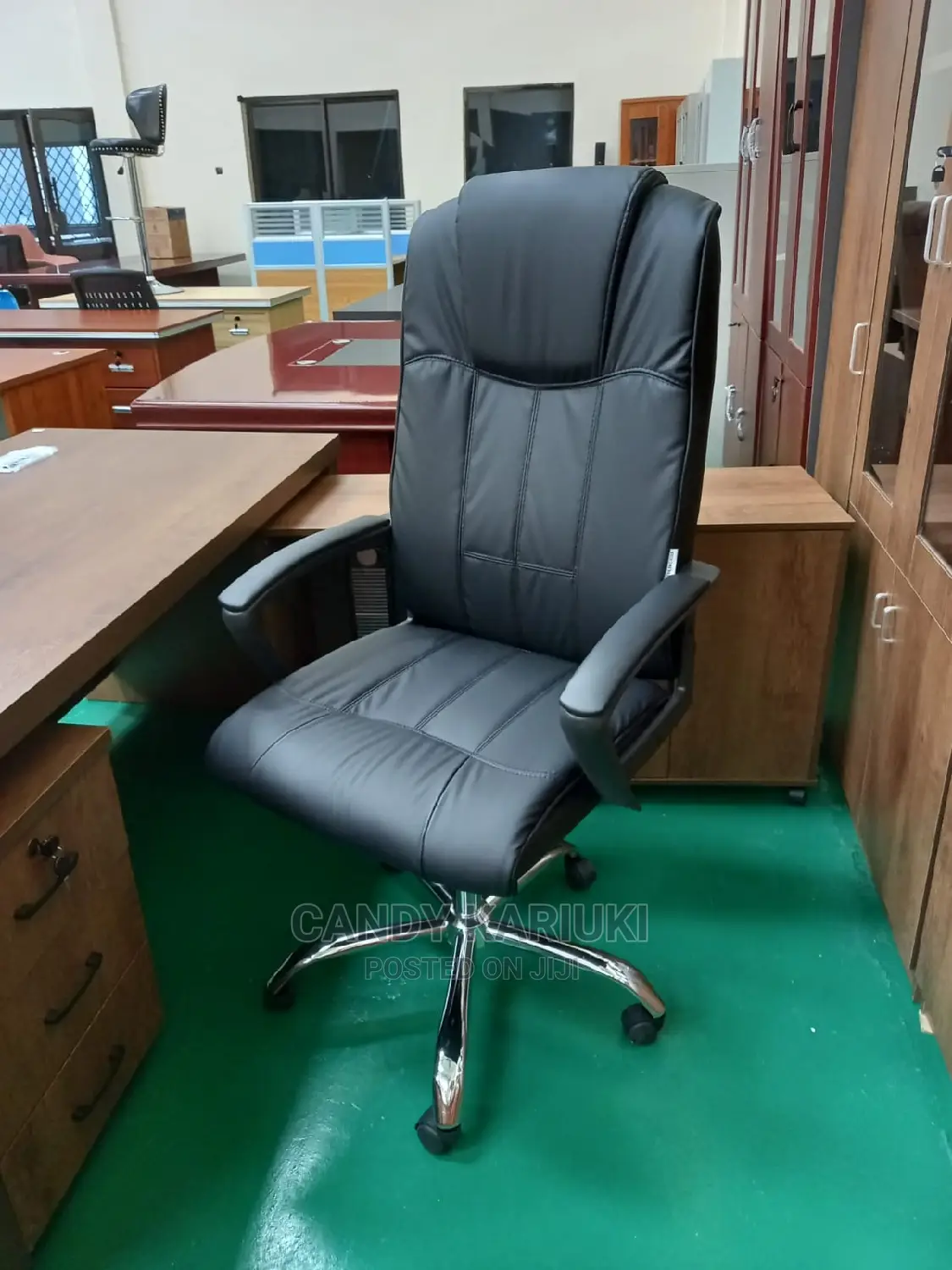 Exclusive Office Seat