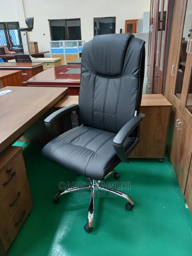 Exclusive Office Seat