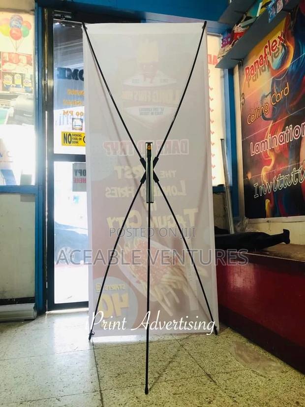 X-Banner Stands - main view