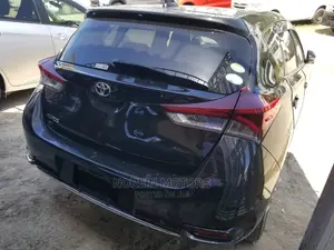 Toyota Auris 2015 Black
