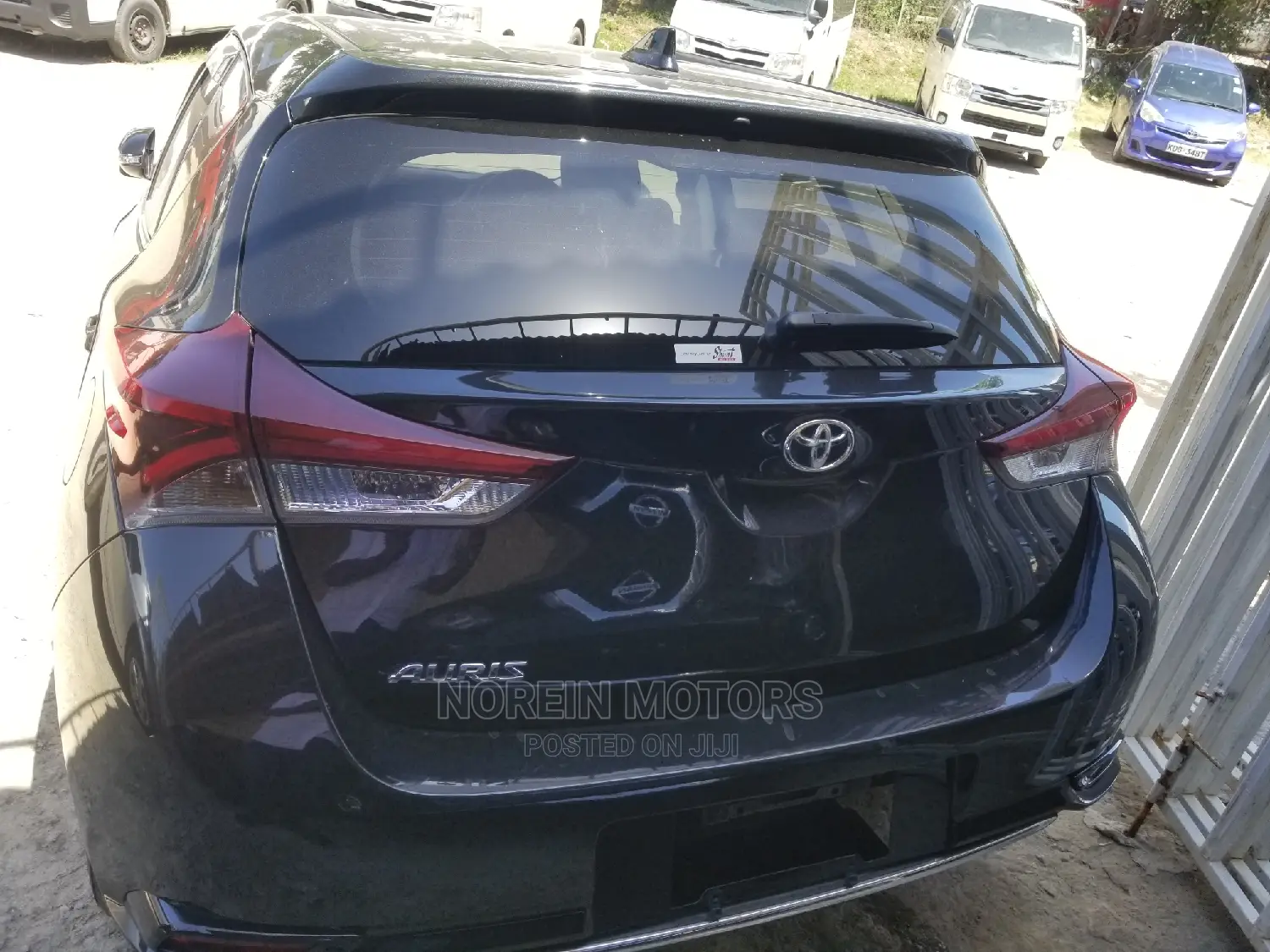 Toyota Auris 2015 Black