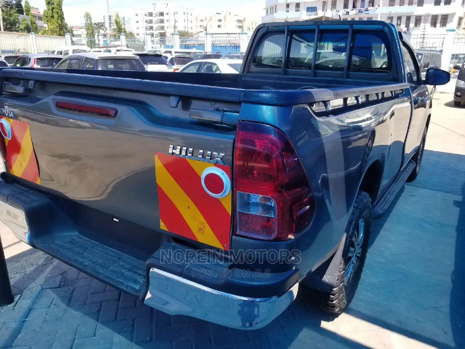 Toyota Hilux SR5 2015 Gray