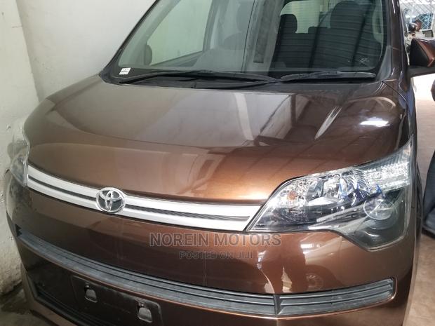 Toyota Spade 1.3 2014 Brown - thumbnail 2